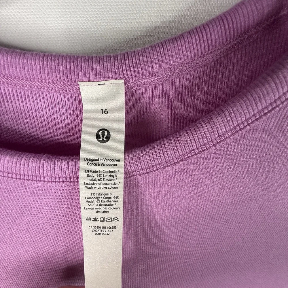 lululemon Women's Long Sleeve Shirt Crew Neck Purple 16